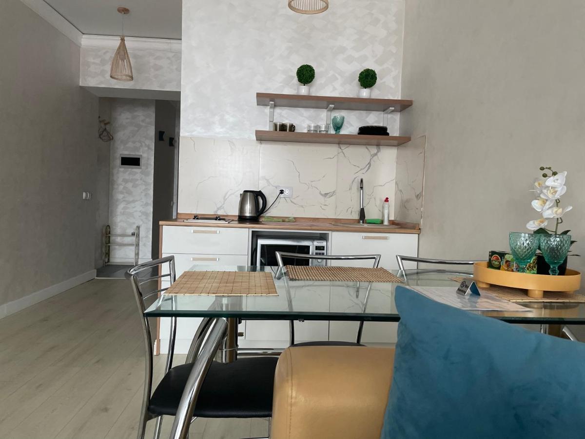 Арбат Apartment Alma-Ata Exteriör bild
